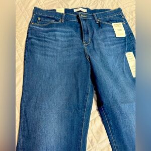 Signature Levi’s Strauss Gold Jeans 14 Short